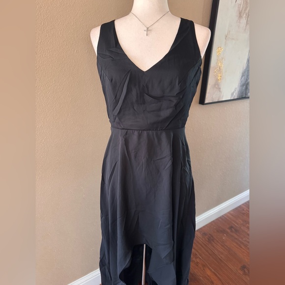 Black V-Neck High-Low Long Train Women's Dress - Picture 4 of 7